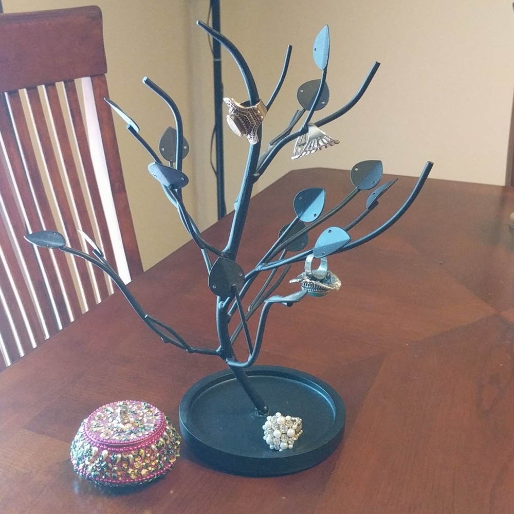 Jewelry Tree - Picture 2 of 4